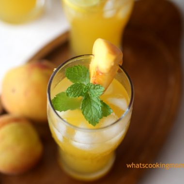 Peach lemonade - refreshing fruity healthy lemonade. #summers #drink #nonalcoholic #peach #lemonade #fruit
